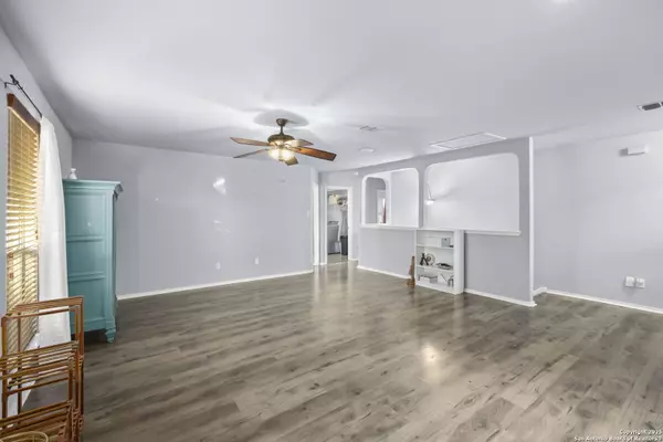 San Antonio, TX 78253,243 Cardinal Song