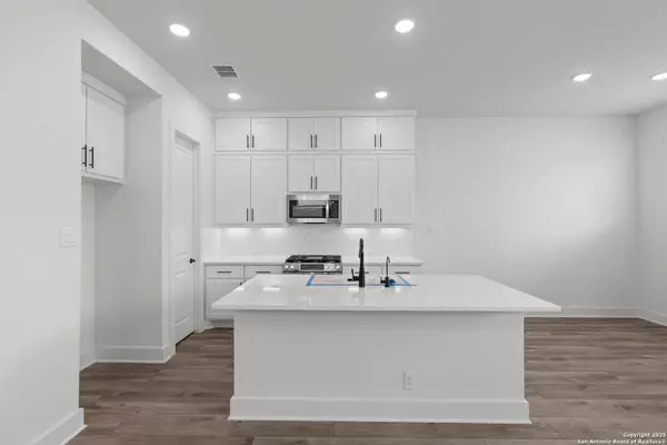 San Antonio, TX 78258,20675 Huebner Rd Unit 524
