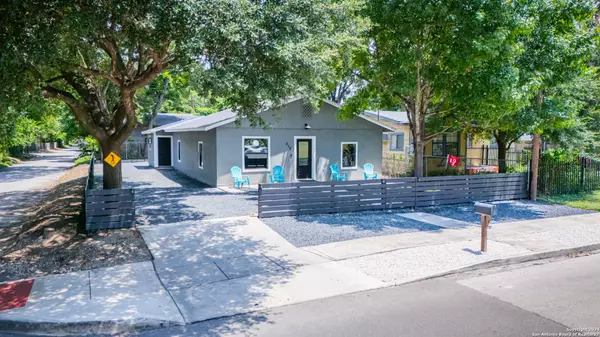 555 HANSFORD st, San Antonio, TX 78210-4601