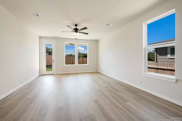 San Antonio, TX 78233,6006 Calgary Park