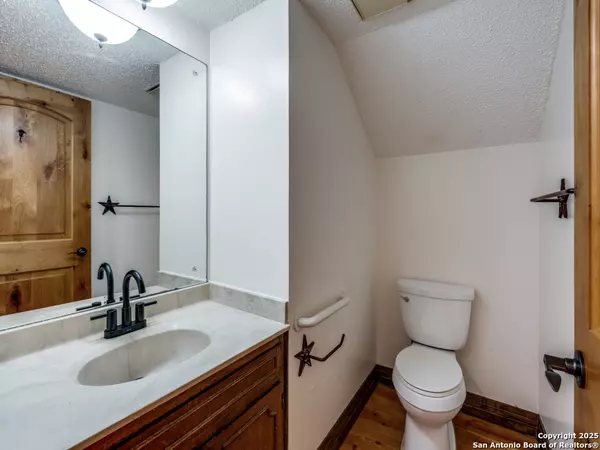 San Antonio, TX 78239,5906 Royal Point