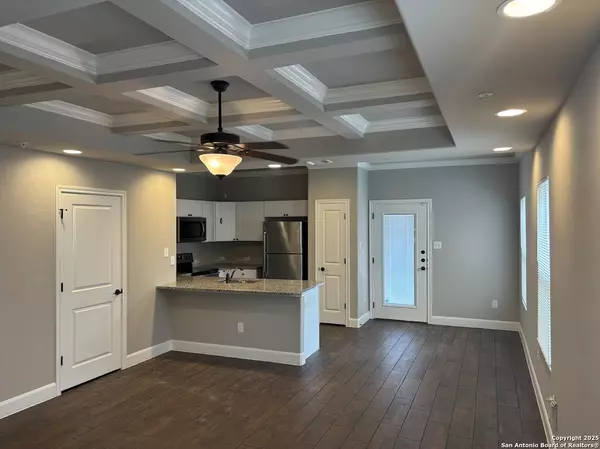 San Antonio, TX 78233,6318 Melanzane UNIT 4