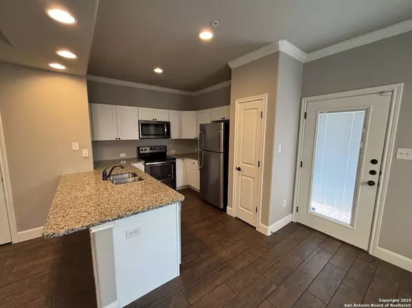 San Antonio, TX 78233,6318 Melanzane UNIT 4