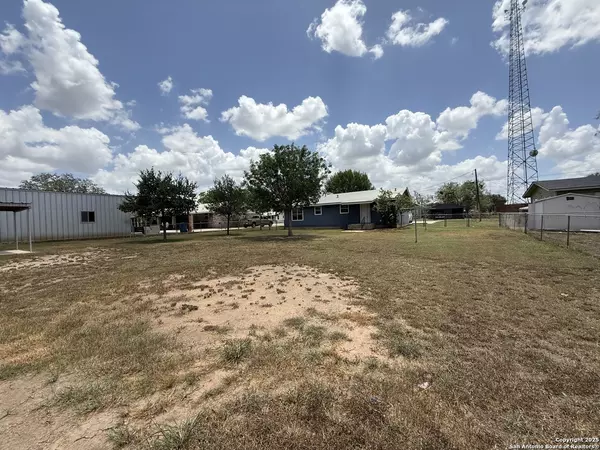 Poth, TX 78147,107 Sylvester
