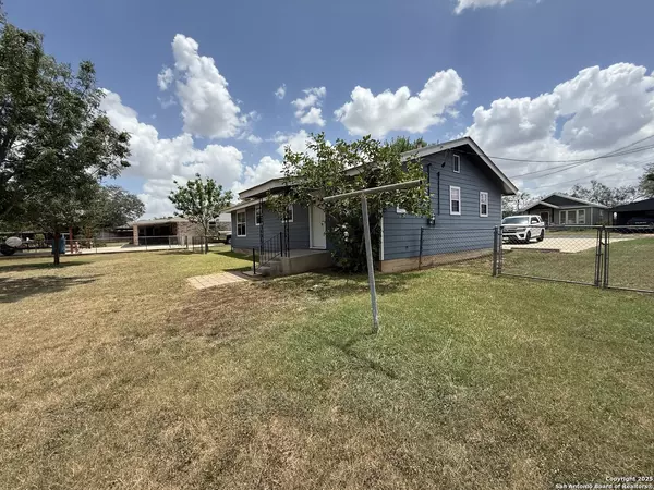 Poth, TX 78147,107 Sylvester