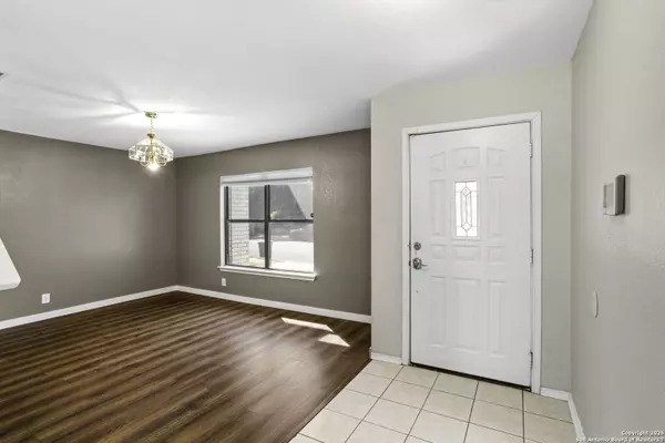 San Antonio, TX 78233,6603 Raintree Frst