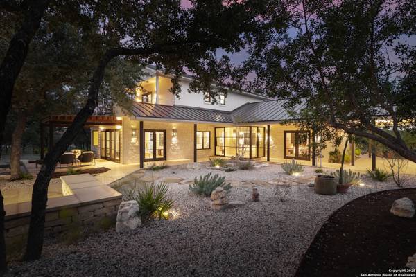 2900 STAGECOACH RANCH LOOP, Dripping Springs, TX 78620