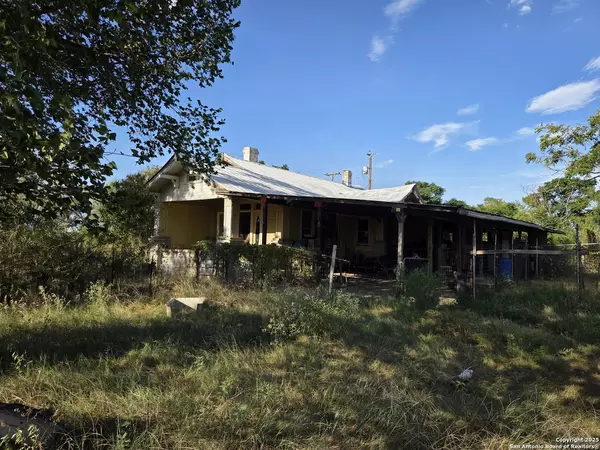 Von Ormy, TX 78073,22101 Senior Rd. Unit 4