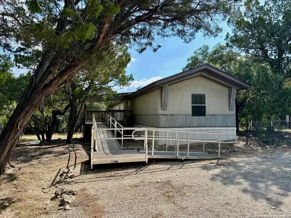 300 Pecos Road, Bandera, TX 78003