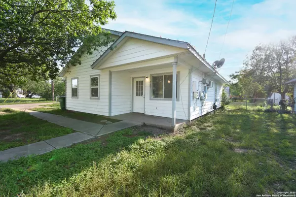 San Antonio, TX 78210,723 Clark Ave