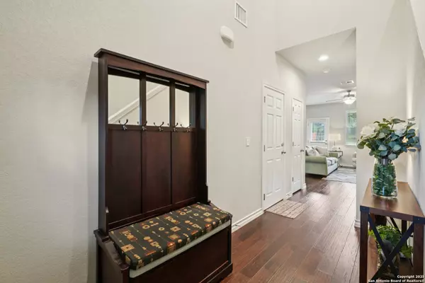 San Antonio, TX 78266,5602 Chestnut Xing