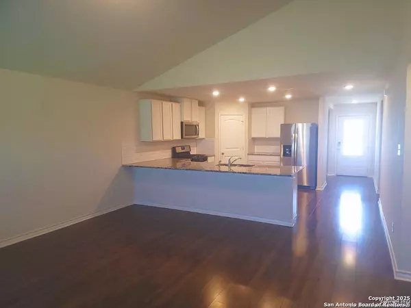 San Antonio, TX 78252-1851,6515 ENCORE OAKS