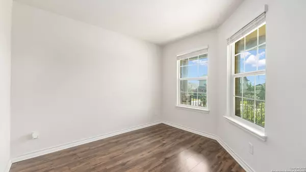 San Antonio, TX 78252-1851,6515 ENCORE OAKS