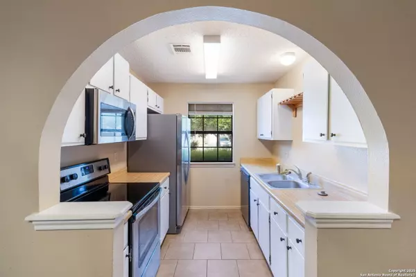 San Antonio, TX 78250,7260 Hardesty