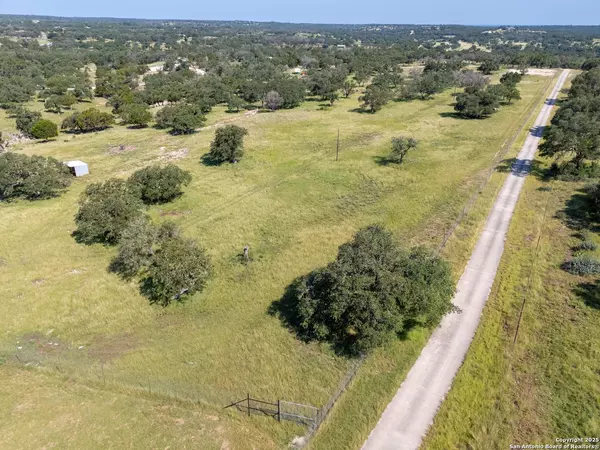 Kerrville, TX 78028,181 Colinas