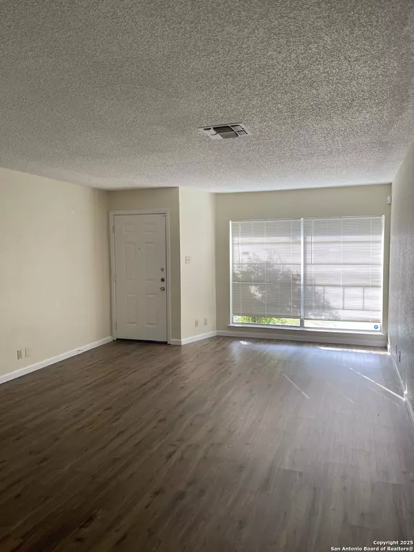 San Antonio, TX 78245,1071 Honey Tree St