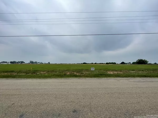 Devine, TX 78016,1387 County Road 664