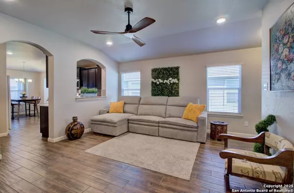 New Braunfels, TX 78130,2276 HAWK DR