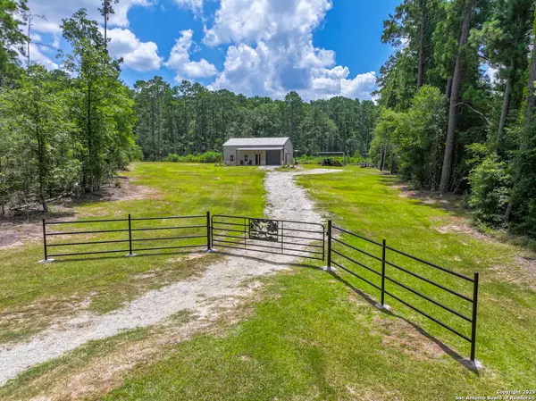 Zavalla, TX 75980,6340 boulware hudspeth