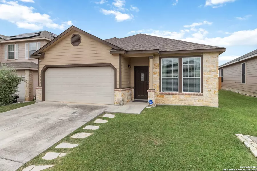 3839 Mahogany Cv, San Antonio, TX 78261