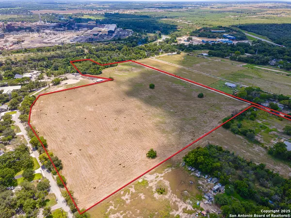 Mcqueeney, TX 78123
