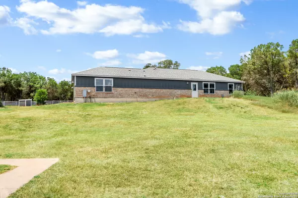 New Braunfels, TX 78132,711 Forest Trail