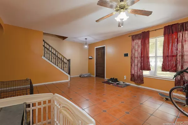 San Antonio, TX 78244,4215 Lakebend West