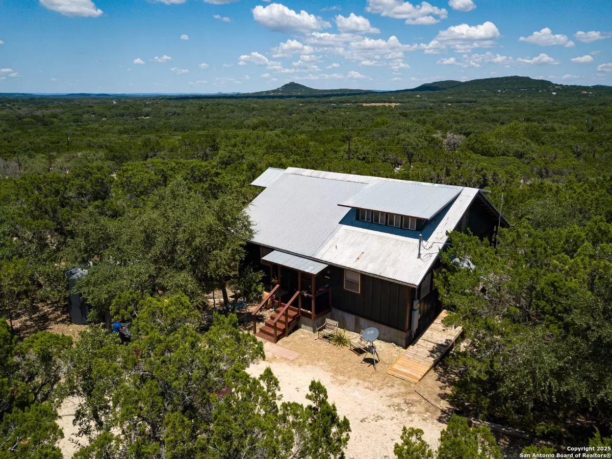 Lakehills, TX 78063,810 12th