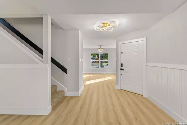 San Antonio, TX 78247,3235 Tavern Oaks