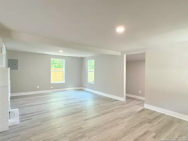 San Antonio, TX 78223,312 Avondale