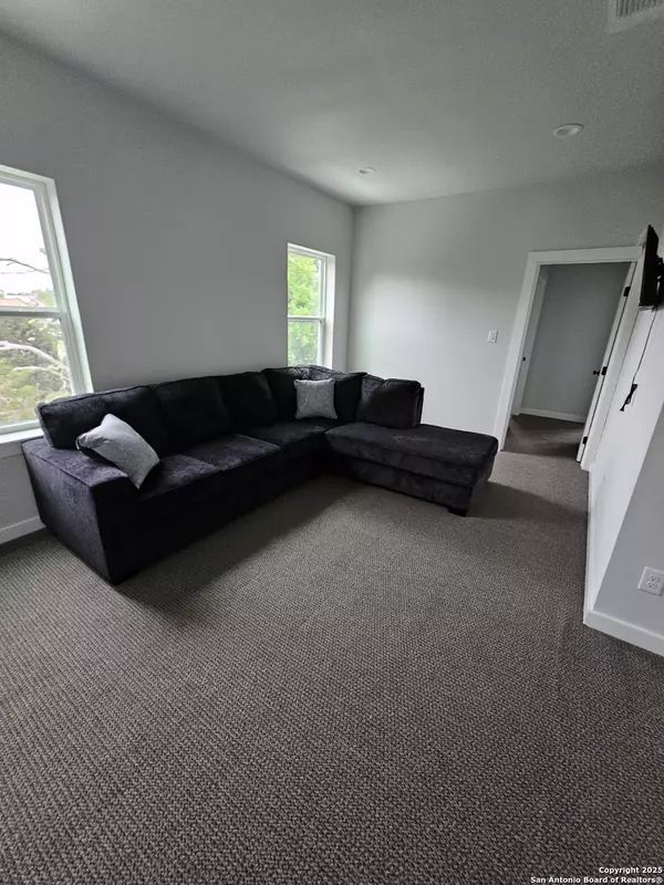 Canyon Lake, TX 78133,1963 GREEN HILL DR