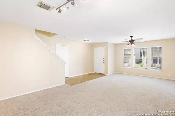 San Antonio, TX 78240,14 Fannin Post