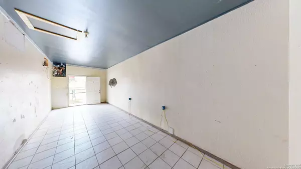 San Antonio, TX 78210,1407 Gevers