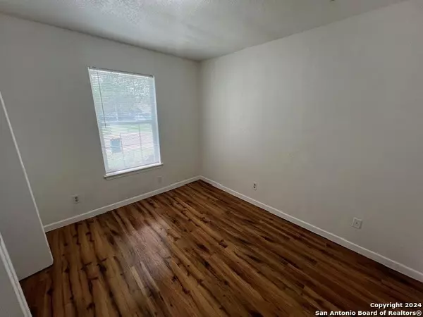 Converse, TX 78109,202 ash UNIT 104