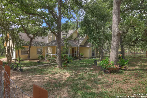 La Vernia, TX 78121,329 Lost Trail Circle