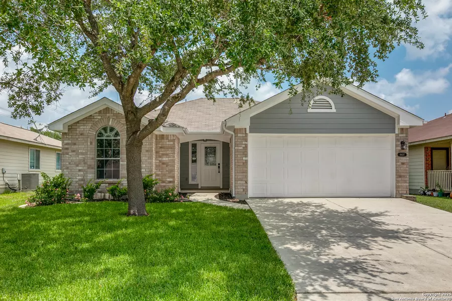 8407 Chalk Hill, Converse, TX 78109