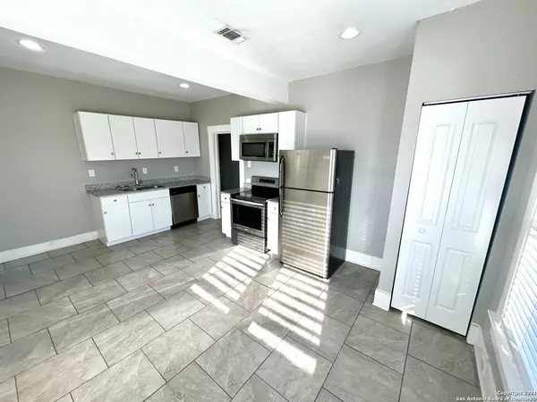 San Antonio, TX 78212,502 Laurel UNIT 3