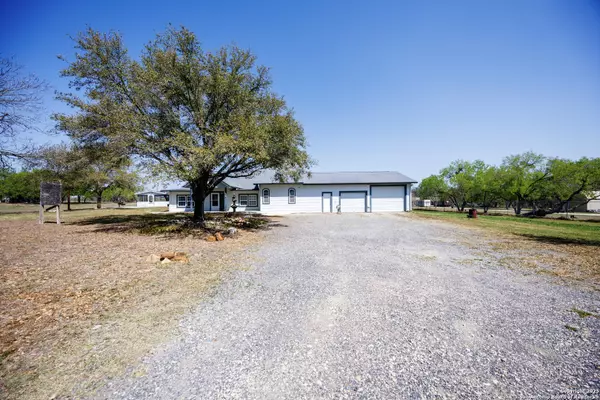 Seguin, TX 78155,641 Weber