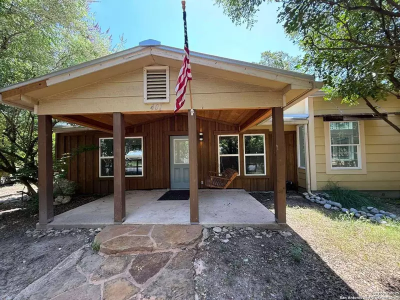 401 James, Boerne, TX 78006