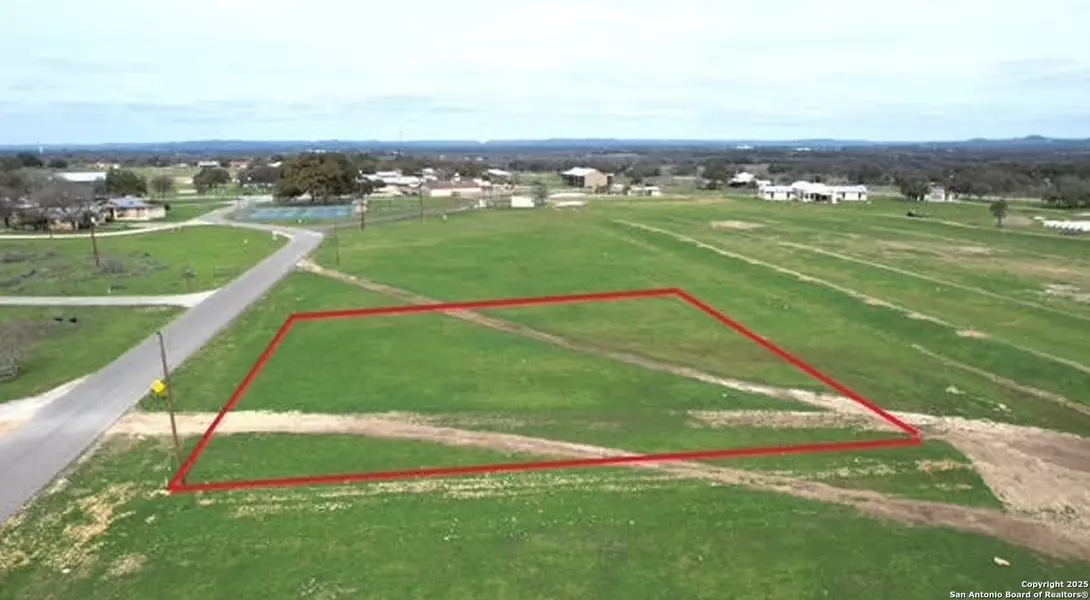 831 Flying L, Bandera, TX 78003