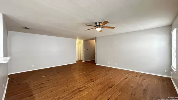 San Antonio, TX 78251-4013,10706 LEOPARD PATH