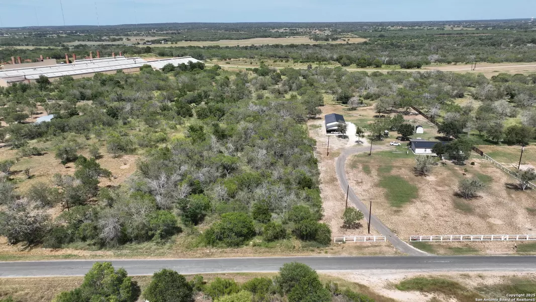 000 CR 163, Elmendorf, TX 78112