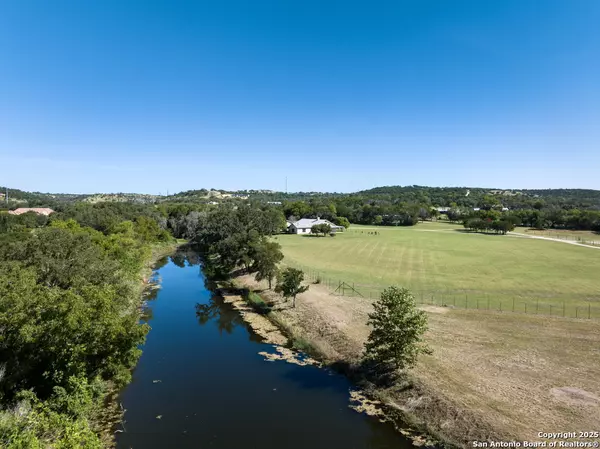 530 Westway DR, Kerrville, TX 78028