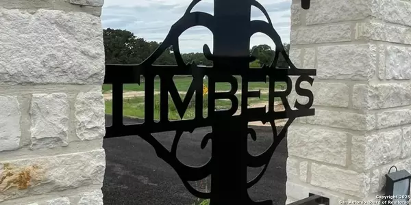 La Vernia, TX 78121,249 Timber