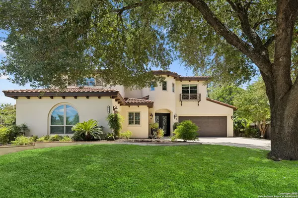 836 Canterbury Hill, Terrell Hills, TX 78209