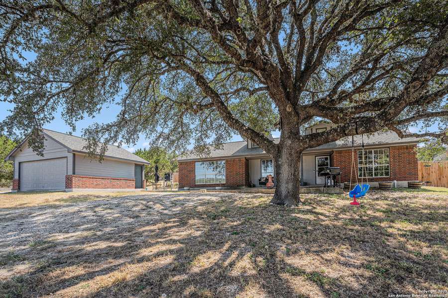 635 Oak Country, Helotes, TX 78023