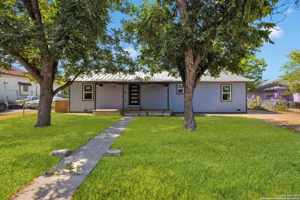 1126 W Lullwood, San Antonio, TX 78201