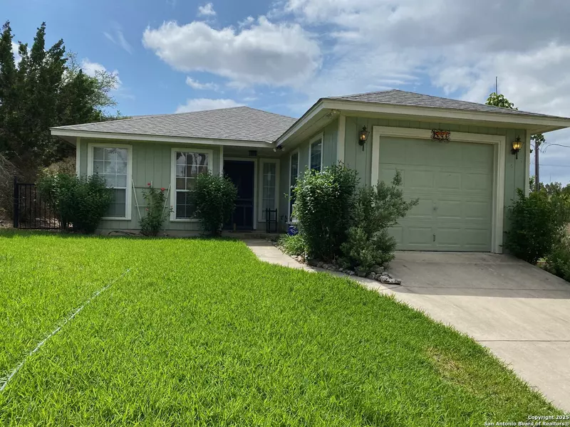541 Deer Creek, Pipe Creek, TX 78063