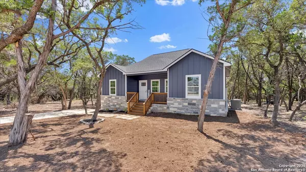 248 Brushy Creek Trl, Bandera, TX 78003