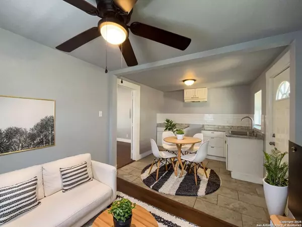 San Antonio, TX 78212,222 Cadwallader St UNIT 2